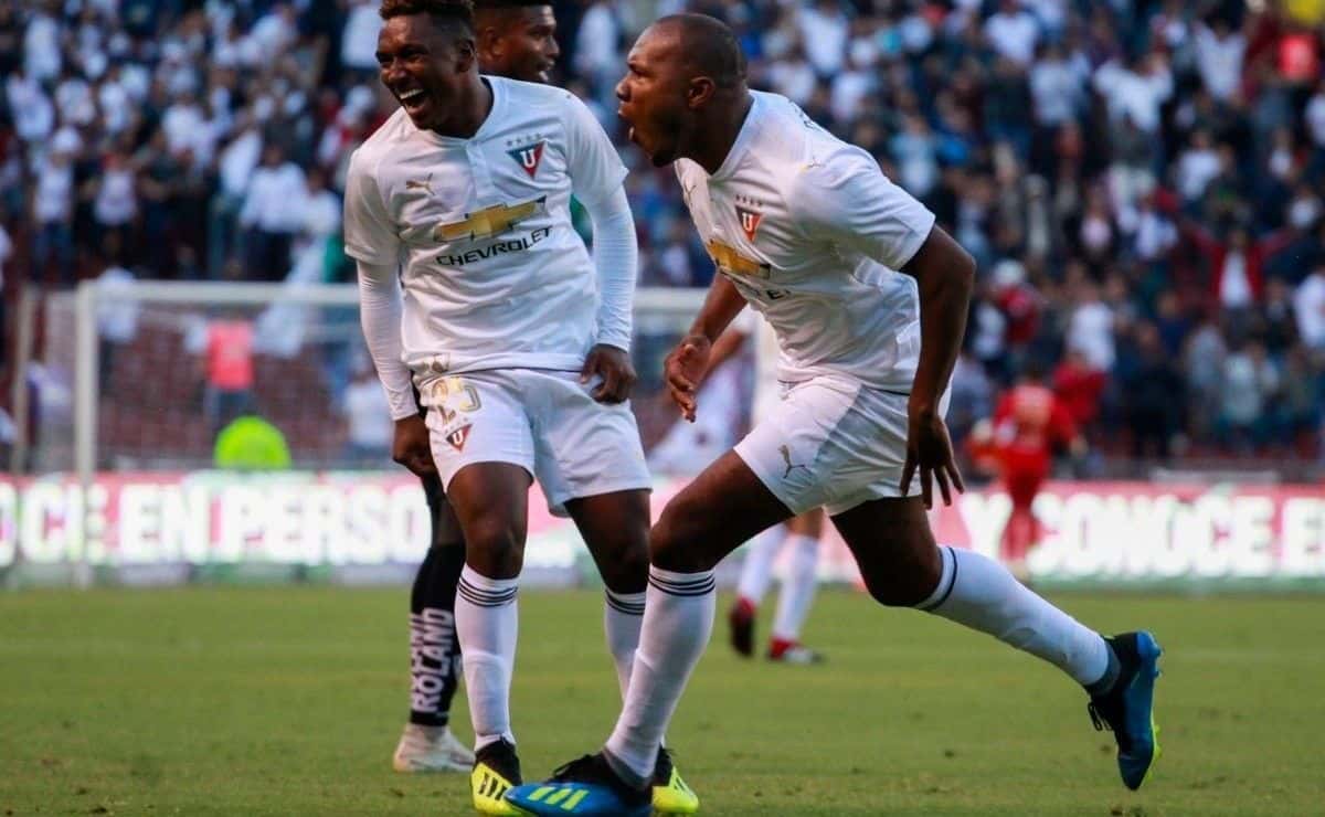 Anangonó volvió a ser tendencia en las redes sociales ya que con su gol en la Copa Sudamericana Liga de Quito venció como invitado al peruano César Vallejo.
