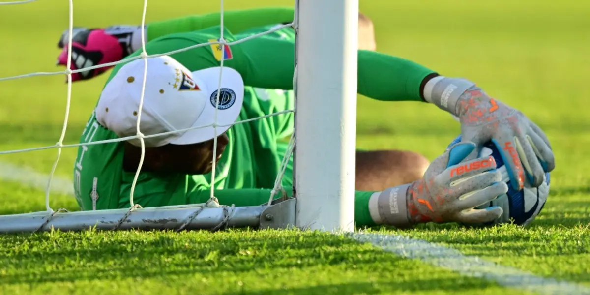 Conoce al hincha que le dio su gorra a Alexander Domínguez