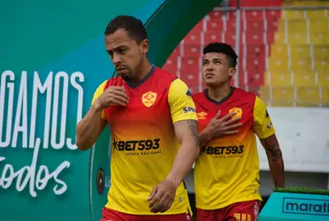 El ahora ex mediocampista del Papá no entiende las decisiones del club.