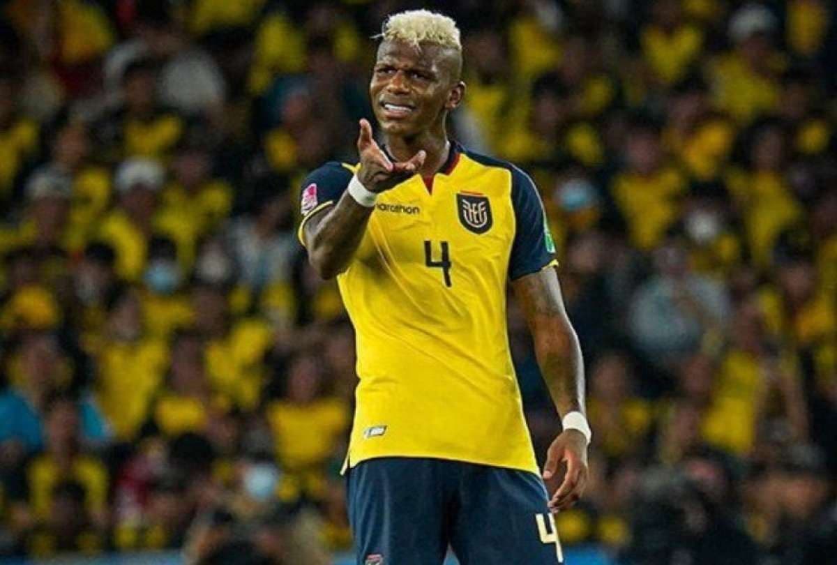 El defensor ecuatoriano defendió el trabajo realizado por Félix Sánchez Bas.