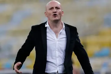 El ex técnico de LDU llegó a dirigir a un futbolista que integró la famosa MSN del FC Barcelona