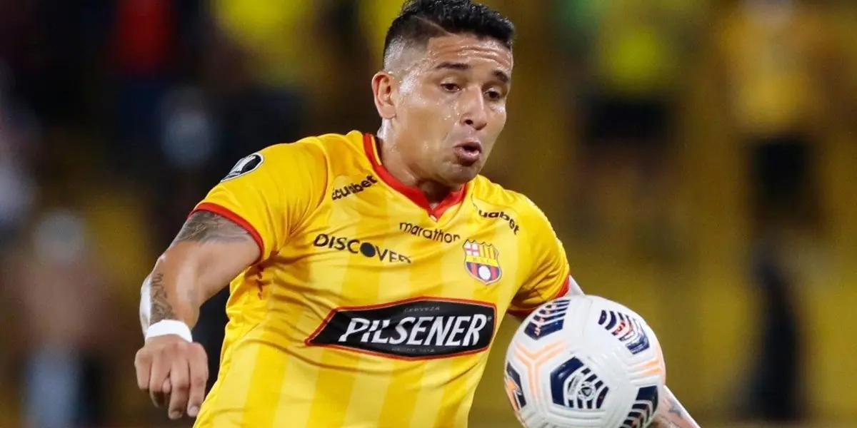 El lateral izquierdo de Barcelona SC tuvo que salir del partido contra Palmeiras