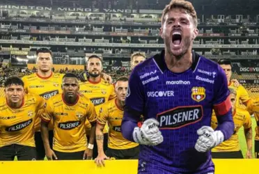 El recibimiento de los jugadores de BSC a Javier Burrai