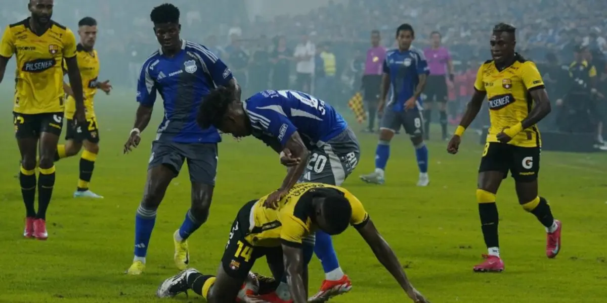 EMELEC vs BARCELONA. Foto: El Comercio