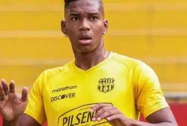 Este jugador ya tiene un pie fuera del club.