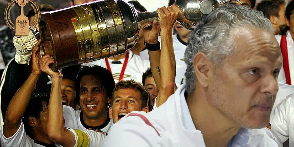 Esteban Paz y LDU campeón