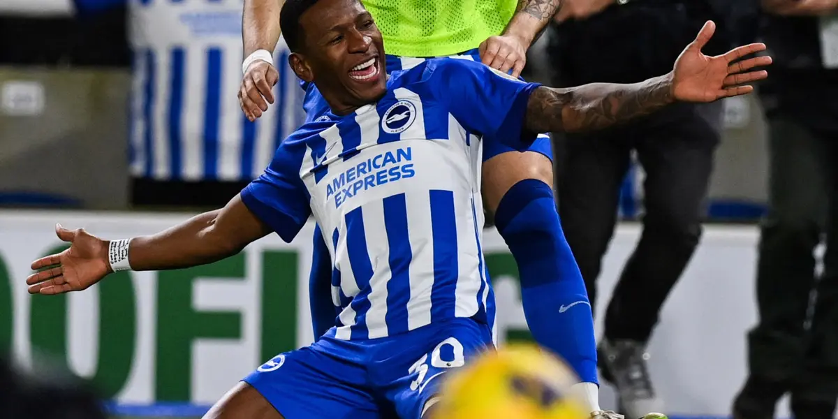 Estupiñán volvió de su lesió anotando un verdadero golazo ante el Tottenham