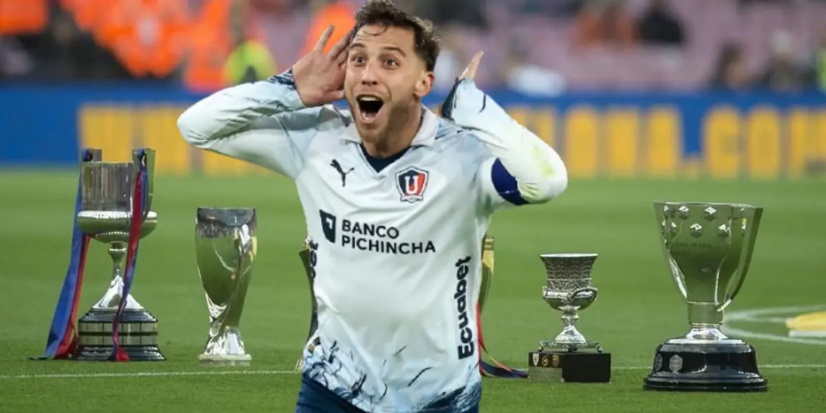 Ezequiel Piovi y copas / Foto de: Nación Fútbol Ecuador