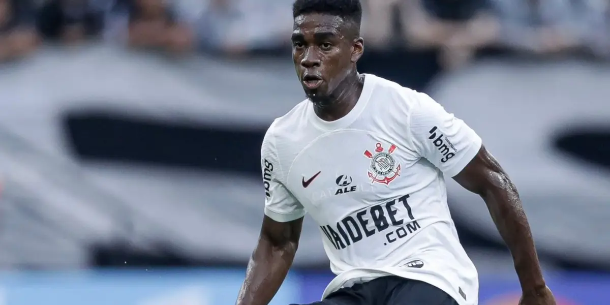 Félix Torres terminó siendo uno de lso jugadores más destacado de la cancha por los hinchas