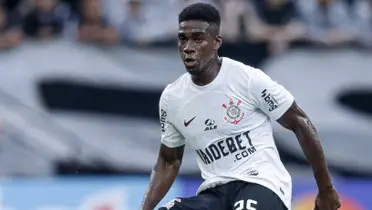 Félix Torres terminó siendo uno de lso jugadores más destacado de la cancha por los hinchas