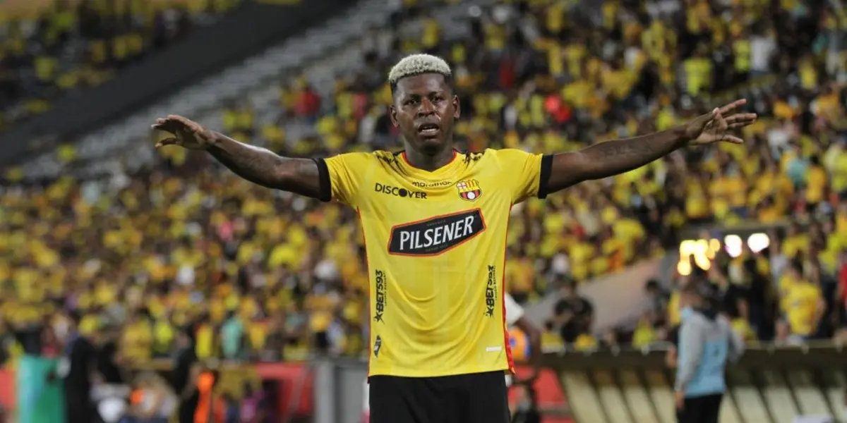 Gabriel Cortéz no viajó a Paraguay para el choque por Copa Libertadores