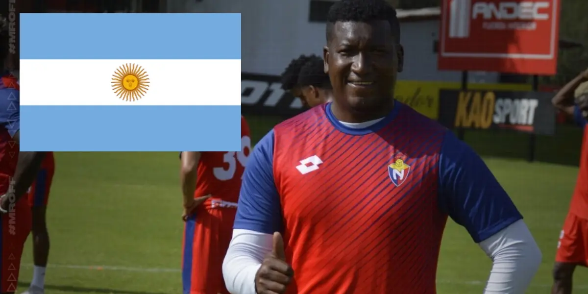 Jhon Jairo Cifuente y Argentina / Foto de: Nación Fútbol Ecuador