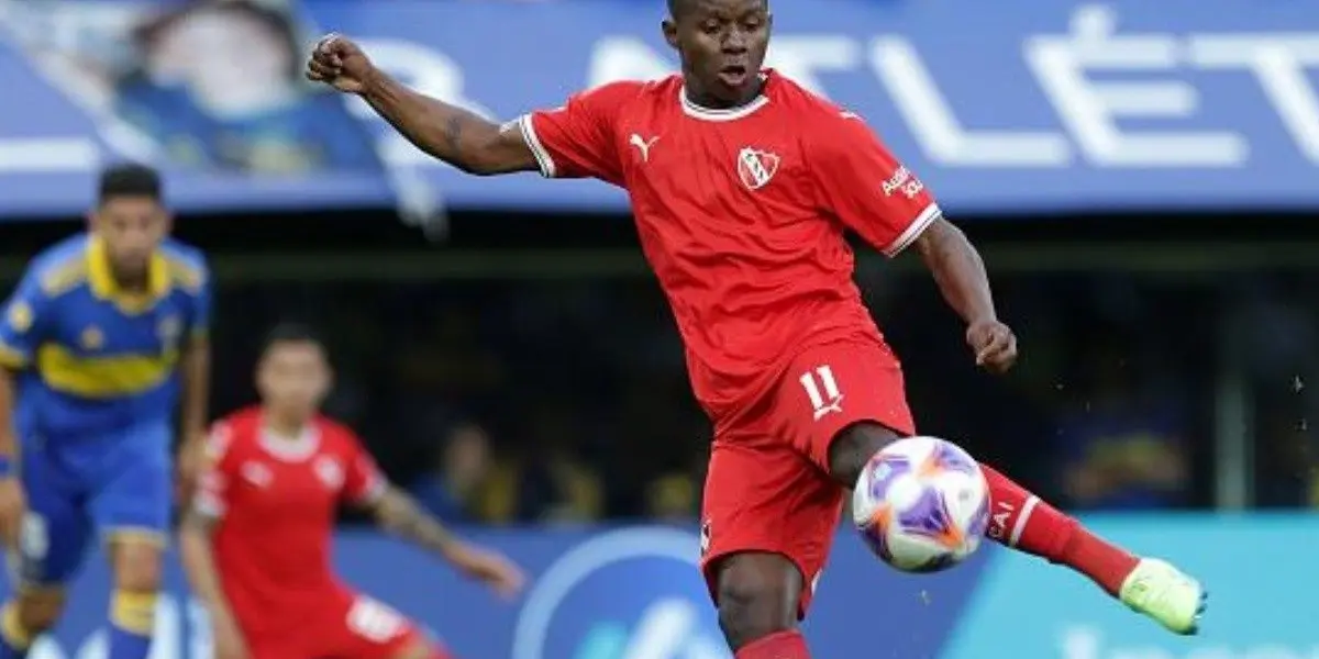 Juan Cazares no continuaría en su club argentino