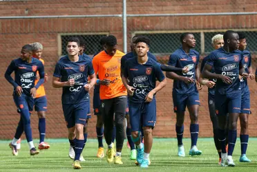 Las camisetas para los seleccionados de la minitri están listas