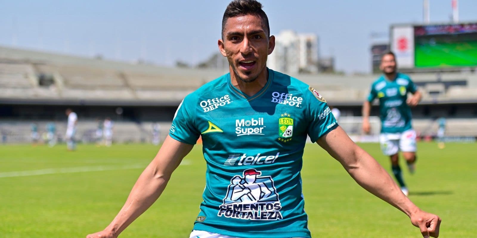 León de Ángel Mena y Byron Castillo venció en la final de ida a Los Angeles FC de José Cifuentes y Diego Palacios