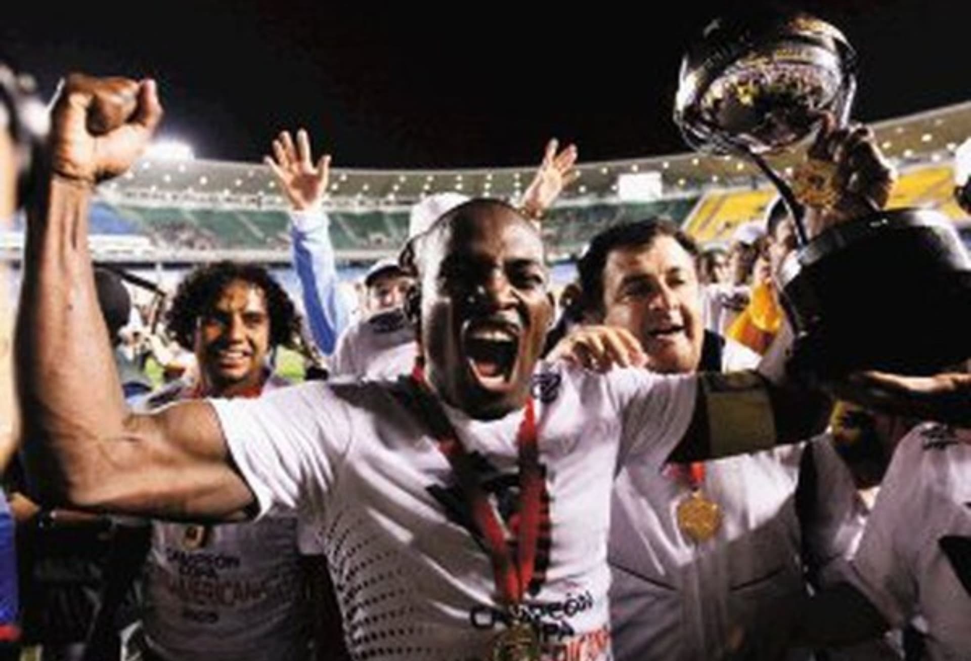 Liga de Quito conocerá hoy a sus rivales en la Copa Sudamericana. El equipo albo tiene varios récord en el torneo continental