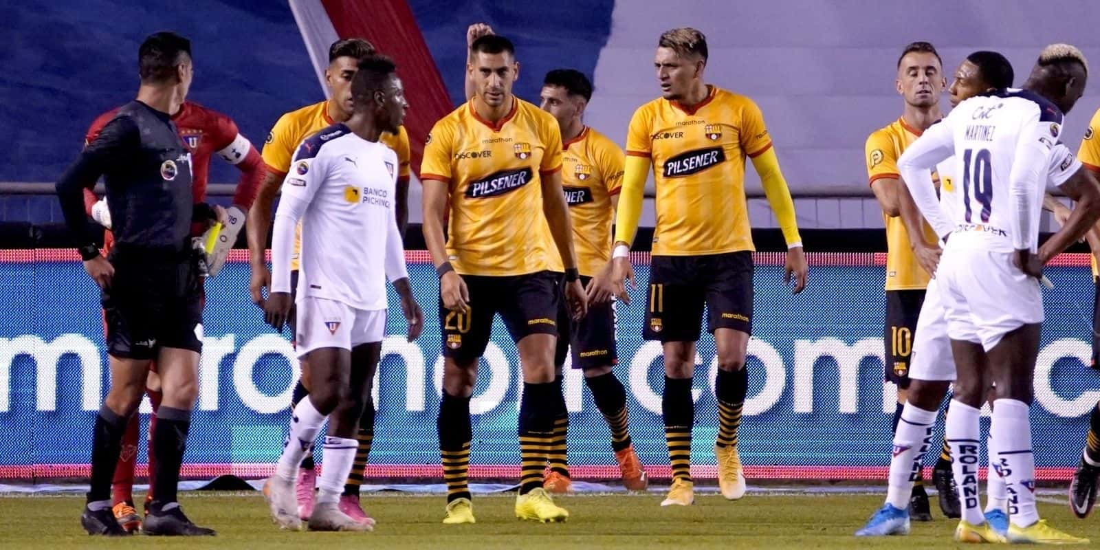 Liga de Quito recibe a Barcelona en el estadio Rodrigo Paz Delgado por la fecha seis de Liga Pro. El equipo universitario llega a este cotejo motivado por el alza futbolística que ha demostrado en sus últimos encuentros.