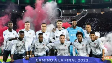 Liga de Quito y la hinchada del Flu