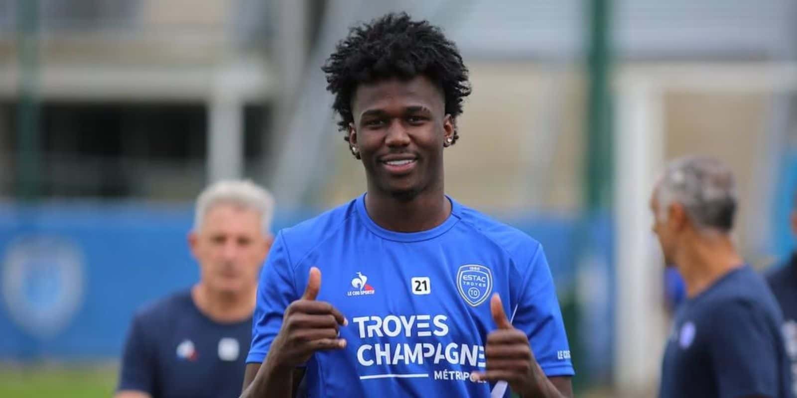 Luego de un mes de para el zaguero ecuatoriano se reintegró a los entrenamientos del Troyes