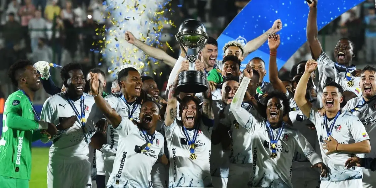 Mira como se festejó el título de LDU