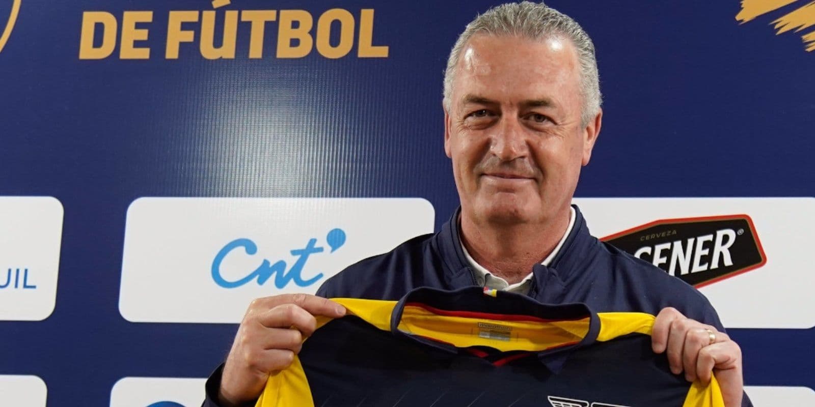 Mira lo que dicen en Costa Rica de Gustavo Alfaro y Ecuador
