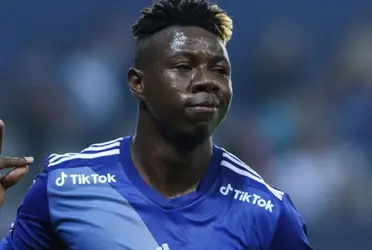 Se especula que el delantero ya habría firmado con otro club.