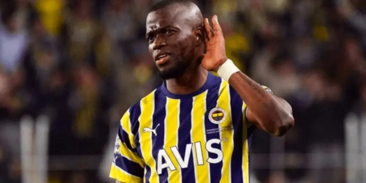 Silbaron a Enner Valencia por segundo partido consecutivo y así reaccionó en redes sociales